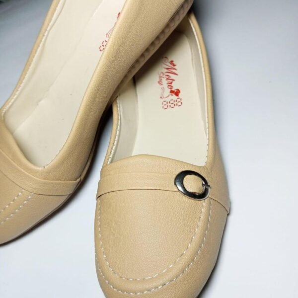 Women's Round Skin Pumps